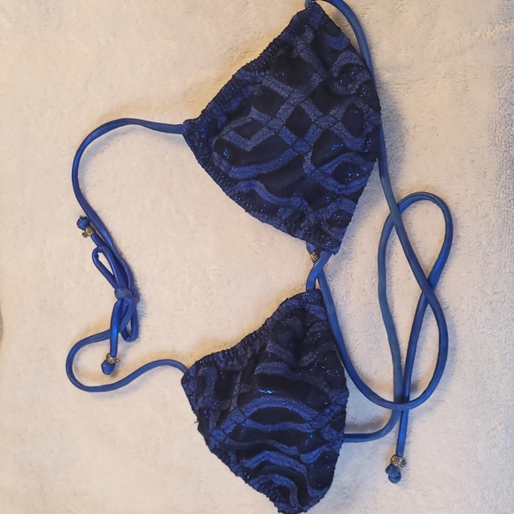Ravish Sands bikini - Picture 2 of 5